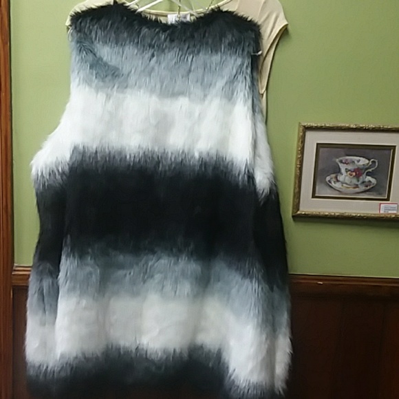 3x vest faux fur,black and white - Picture 4 of 4